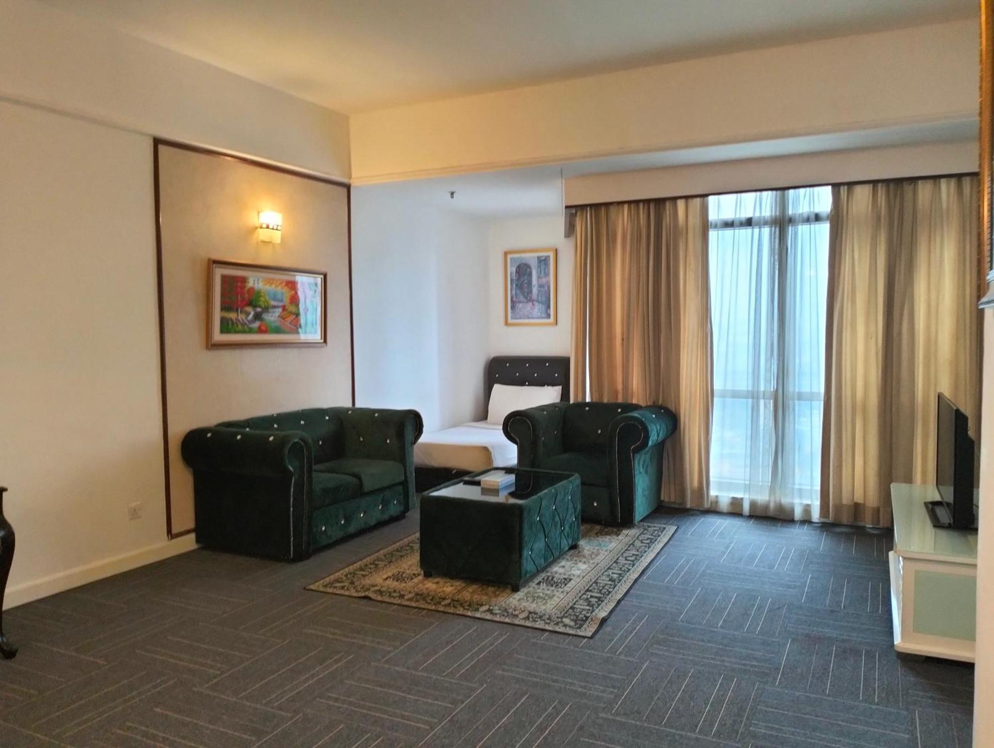 Berjaya Times Square Service Suite By Luna Kuala Lumpur Exterior photo